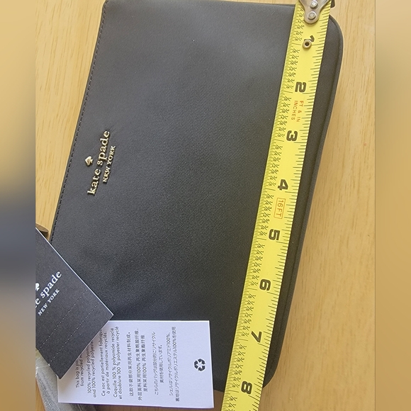 NWT*Kate Spade chelsea medium wristlet pouch Bag - Picture 7 of 9